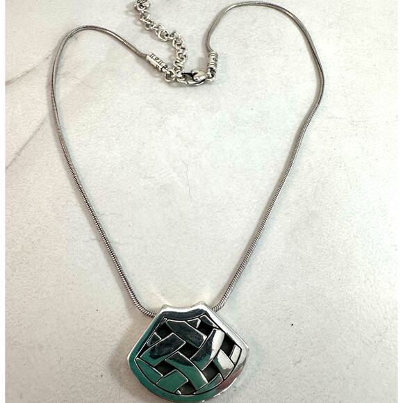 Brighton Via Veneto Weave Silver Toned Reversible Necklace Preowned - Picture 7 of 8